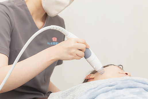 先進の美容機器で効果的な施術